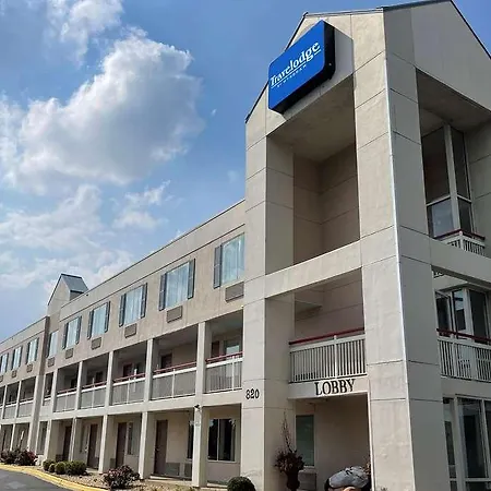 Travelodge By Wyndham Willowbrook Il